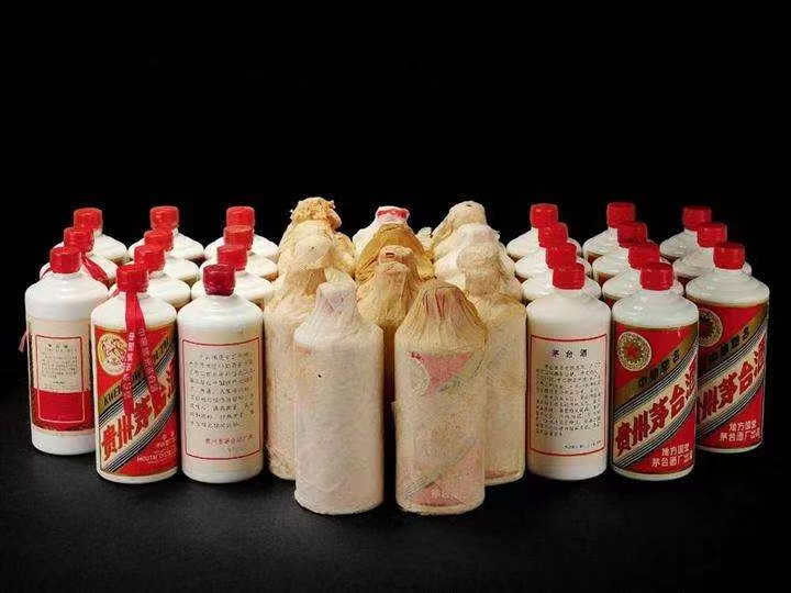 察布查尔日照岚山回收酒价格哪里回收(附近上门回收茅台酒）?